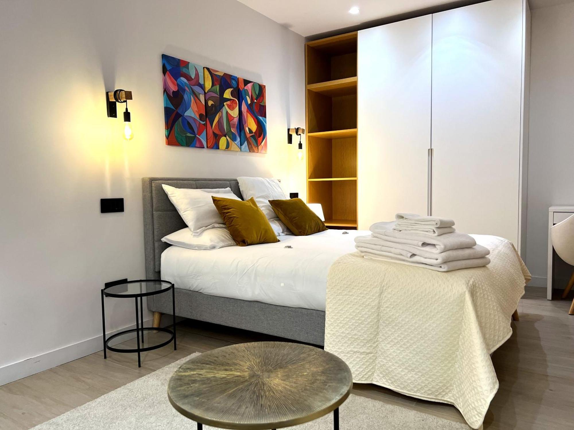Duplex Moderno Y Acogedor Junto A Atocha Apartamento Madri Exterior foto