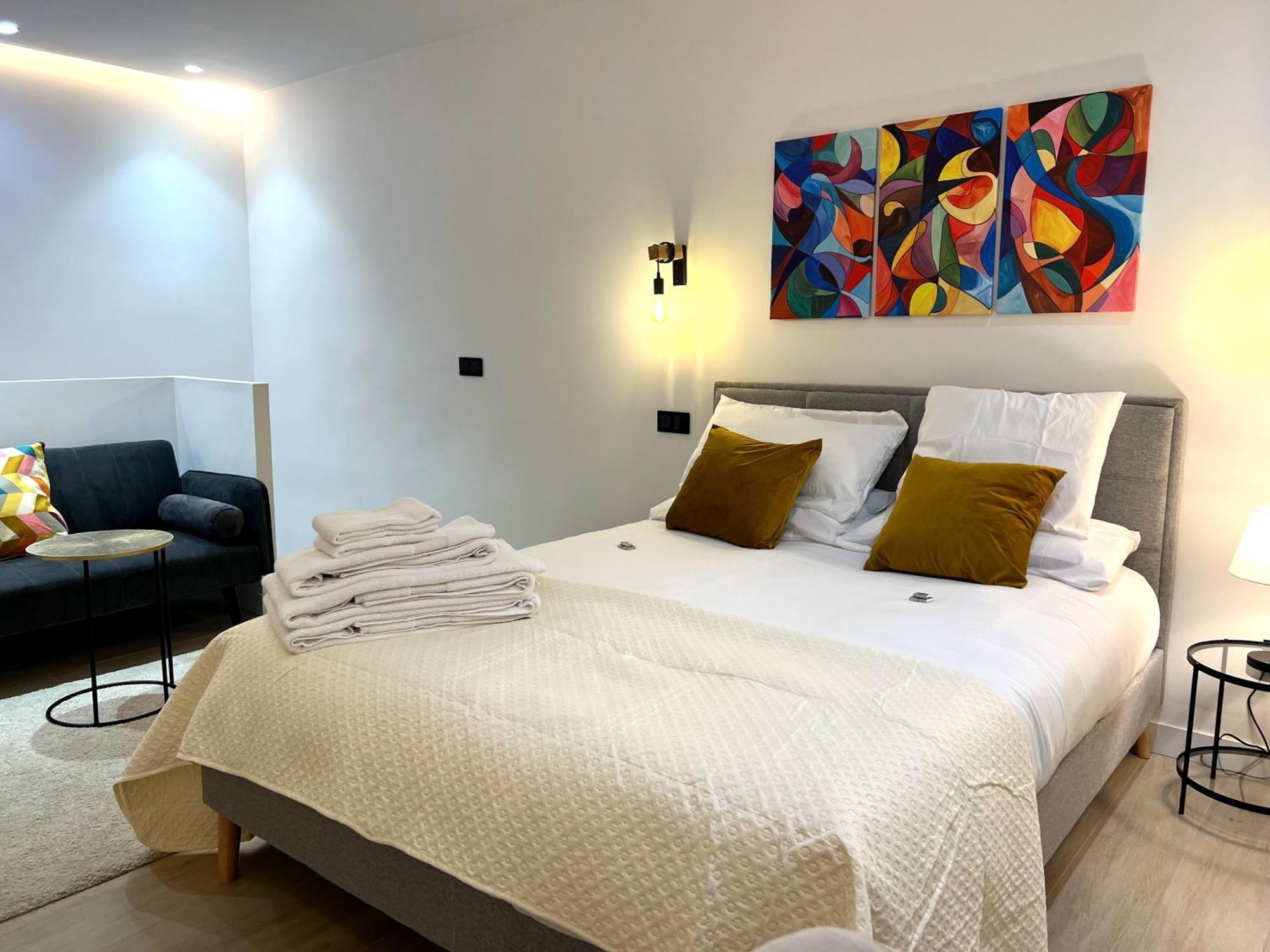 Duplex Moderno Y Acogedor Junto A Atocha Apartamento Madri Exterior foto