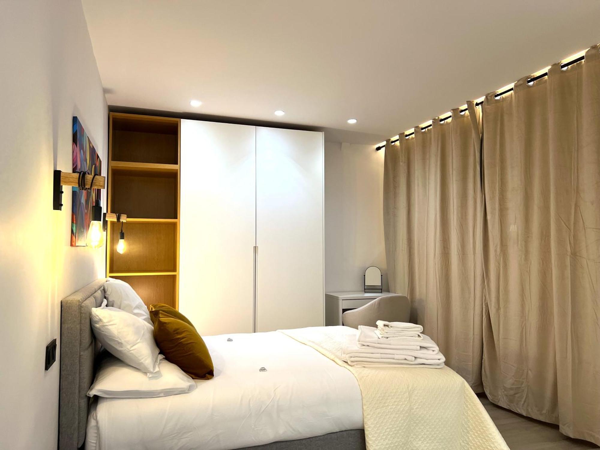 Duplex Moderno Y Acogedor Junto A Atocha Apartamento Madri Exterior foto